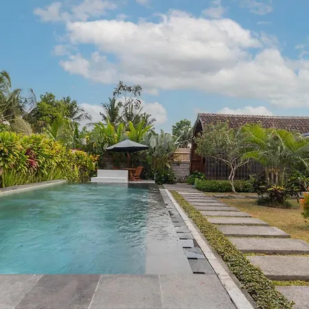 Kubu Selat Villa And Glamping