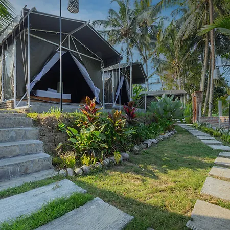Kubu Selat Villa And Glamping