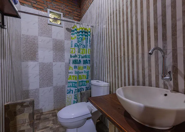 Kubu Selat And Glamping Herberg