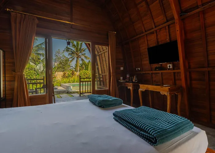 Kubu Selat And Glamping *