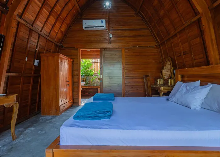 Kubu Selat And Glamping