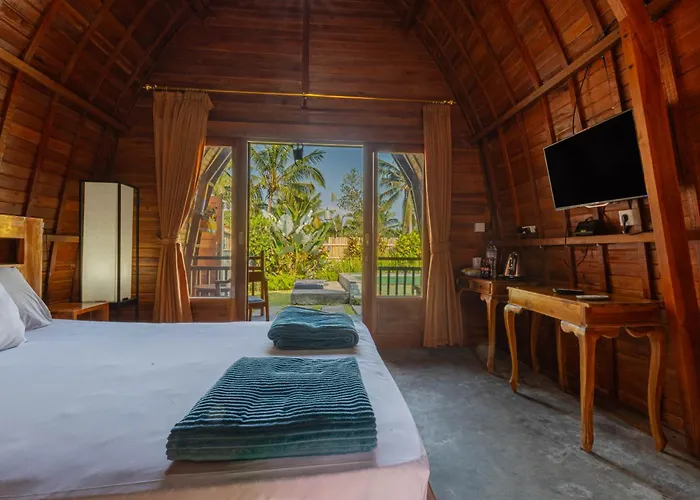 Herberg Kubu Selat And Glamping